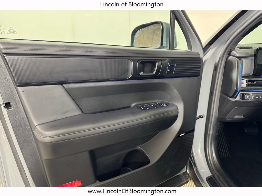 Used 2024 Hyundai Santa Fe Calligraphy image 17