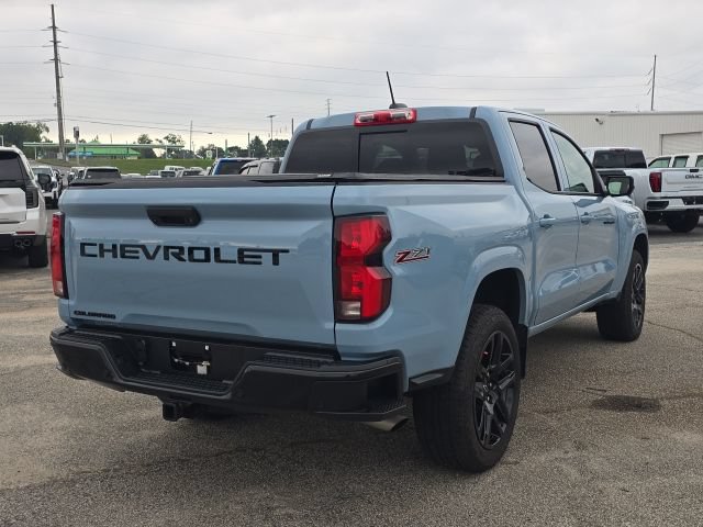 Used 2025 Chevrolet Colorado Z71 w/ Technology Package AWD/4WD image 5