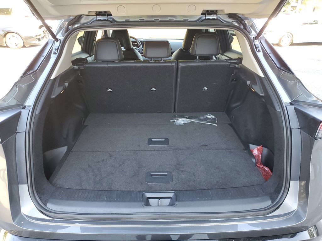 Used 2025 Nissan Ariya FWD image 8