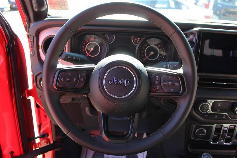 Used 2024 Jeep Wrangler Unlimited Sport image 15
