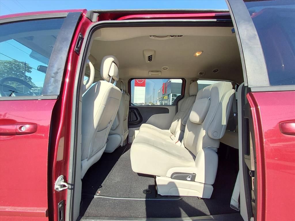 Used 2011 Dodge Grand Caravan Mainstreet w/ PWR Convenience Group FWD image 13