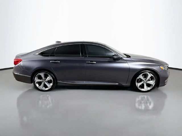 Used 2020 Honda Accord Touring image 11