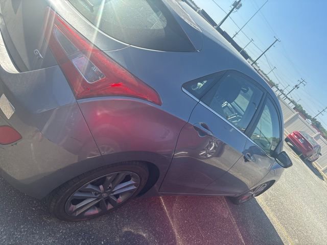 Used 2016 Hyundai Elantra GT w/ Option Group 03 image 2