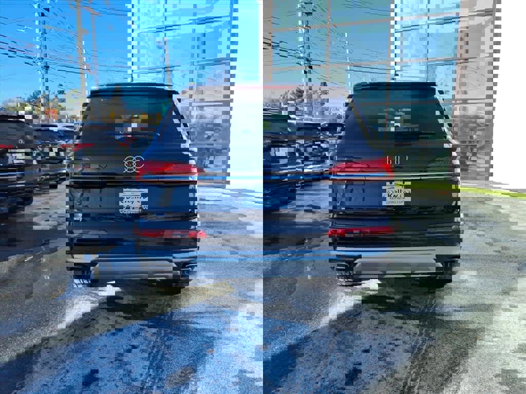 Used 2025 Audi Q7 3.0T Premium Plus image 6