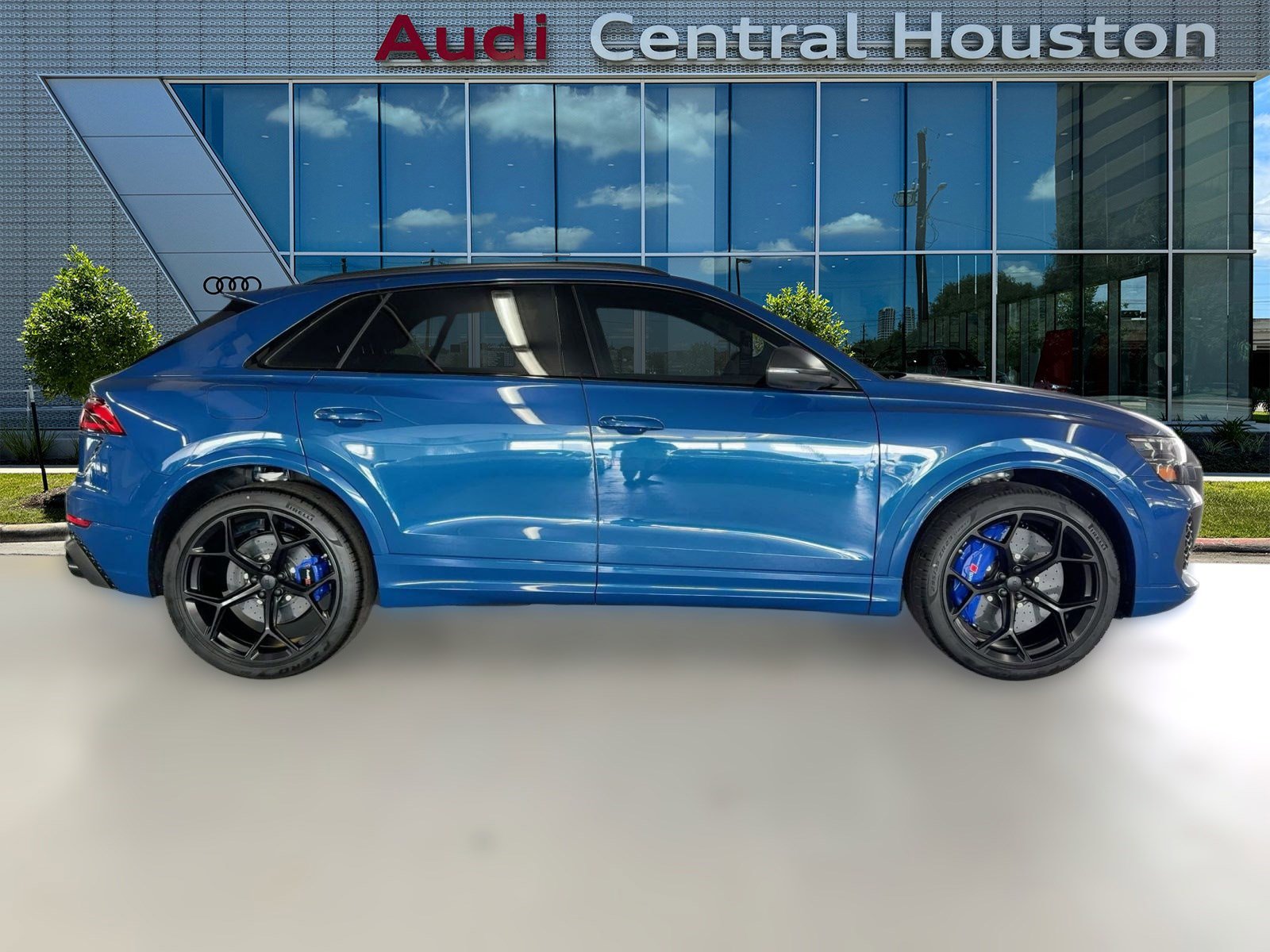 New 2026 Audi RS Q8 performance image 8