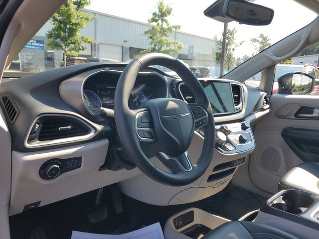 Certified 2023 Chrysler Pacifica Touring-L FWD image 19