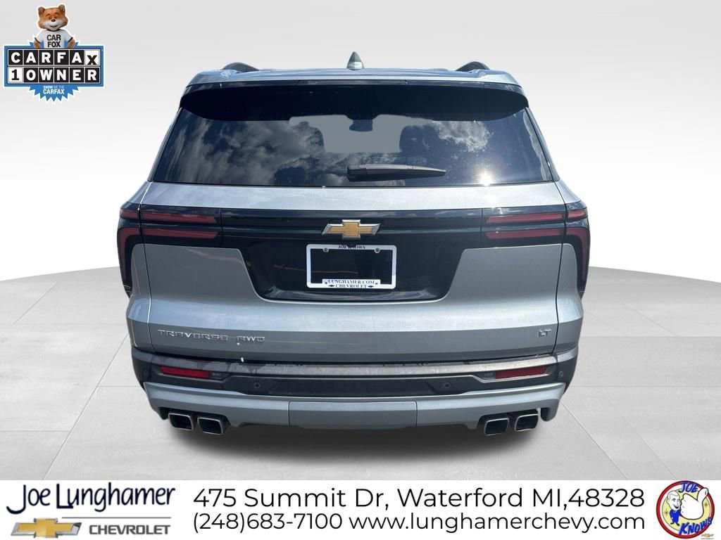 Used 2024 Chevrolet Traverse LT w/ Trailering Package AWD/4WD image 4