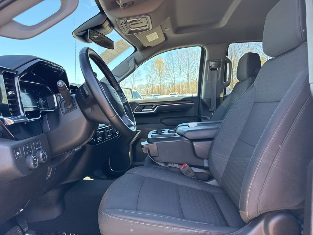 Used 2025 Chevrolet Silverado 1500 LT w/ Work Truck Package image 9