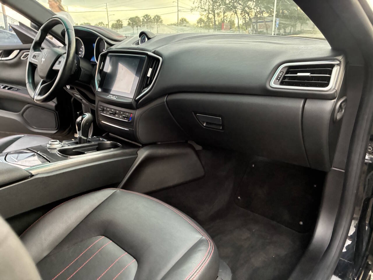 Used 2018 Maserati Ghibli S Q4 AWD/4WD image 7