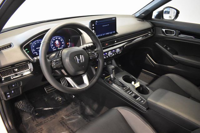 Used 2024 Honda Civic Sport Touring image 4