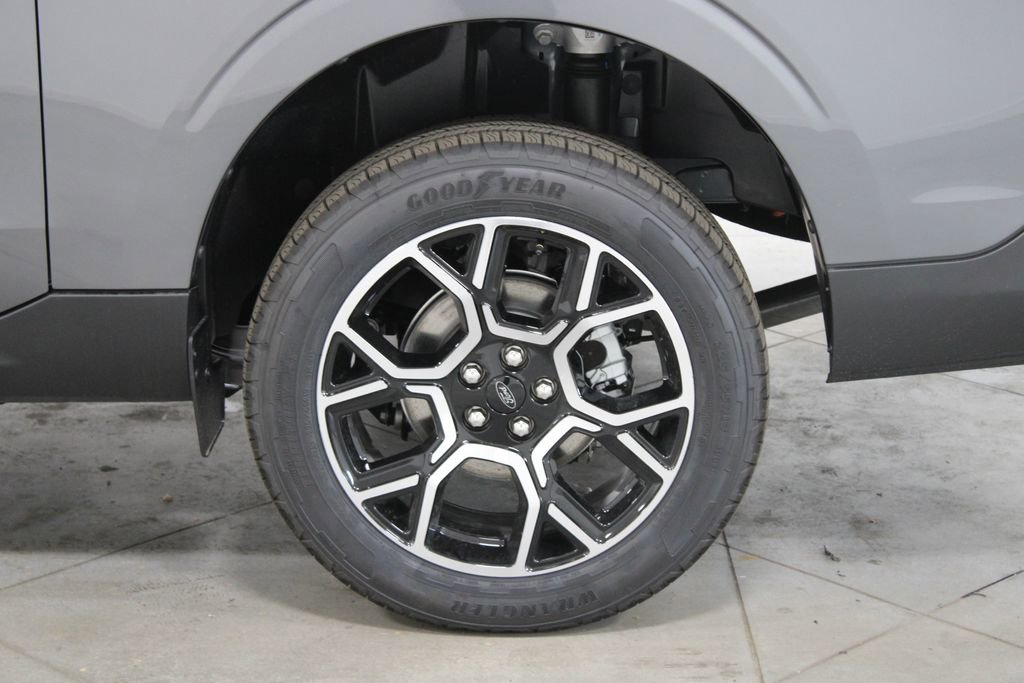 New 2026 Ford Maverick Lariat image 16
