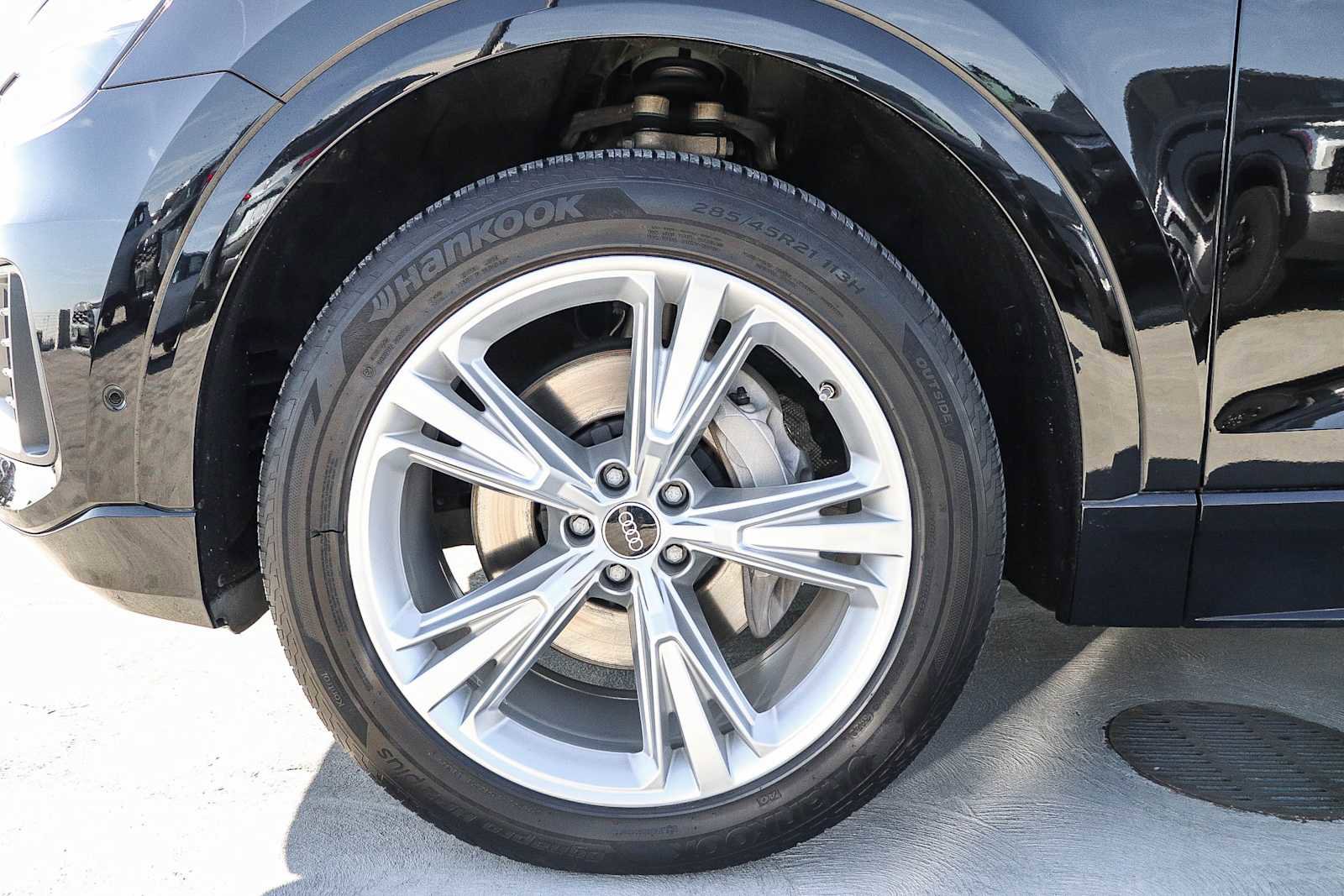 Used 2022 Audi Q8 Premium Plus image 14