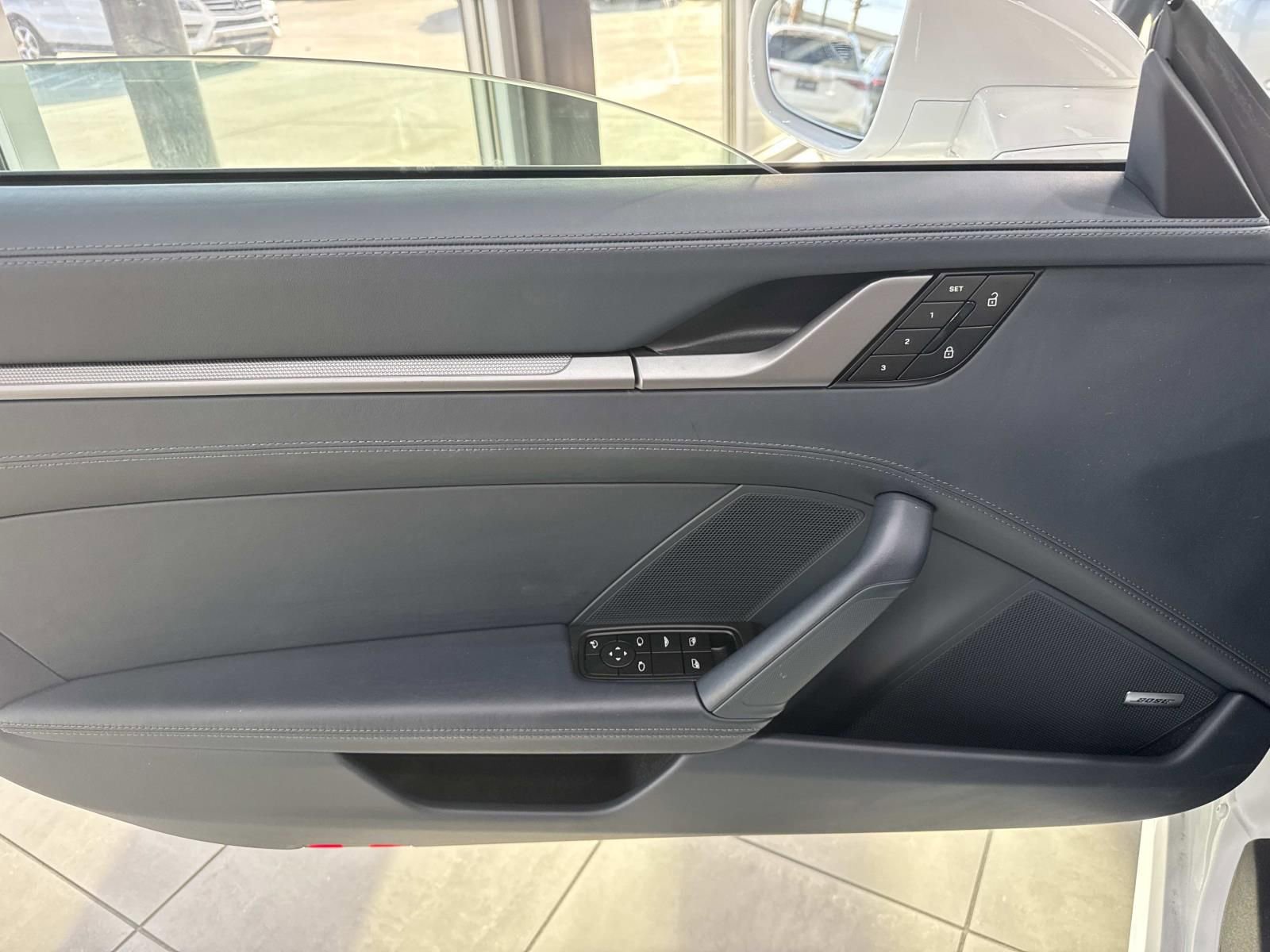 Used 2025 Porsche 911 Carrera image 17