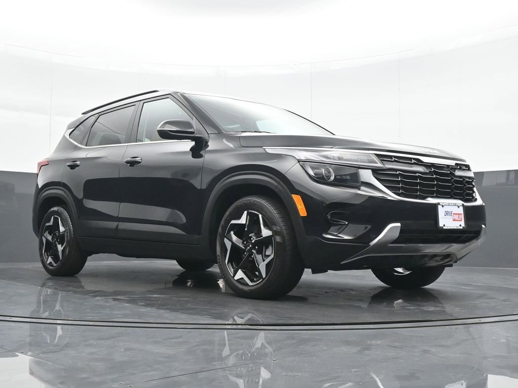 Used 2024 Kia Seltos EX image 24