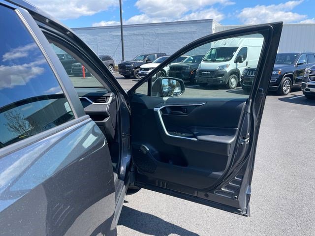 Used 2020 Toyota RAV4 LE w/ All Weather Liner Package AWD/4WD image 9