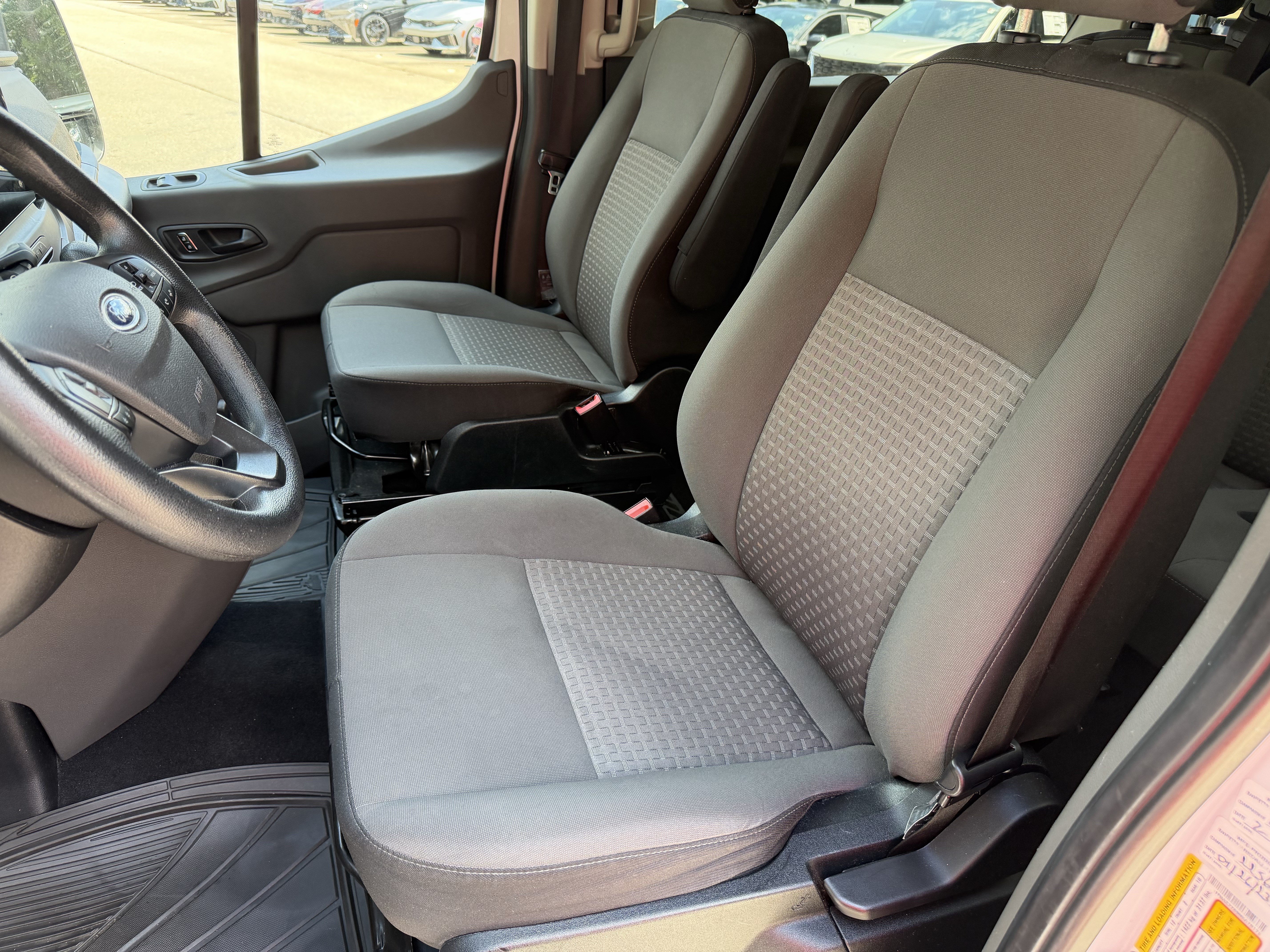 Used 2022 Ford Transit 350 XLT RWD image 13
