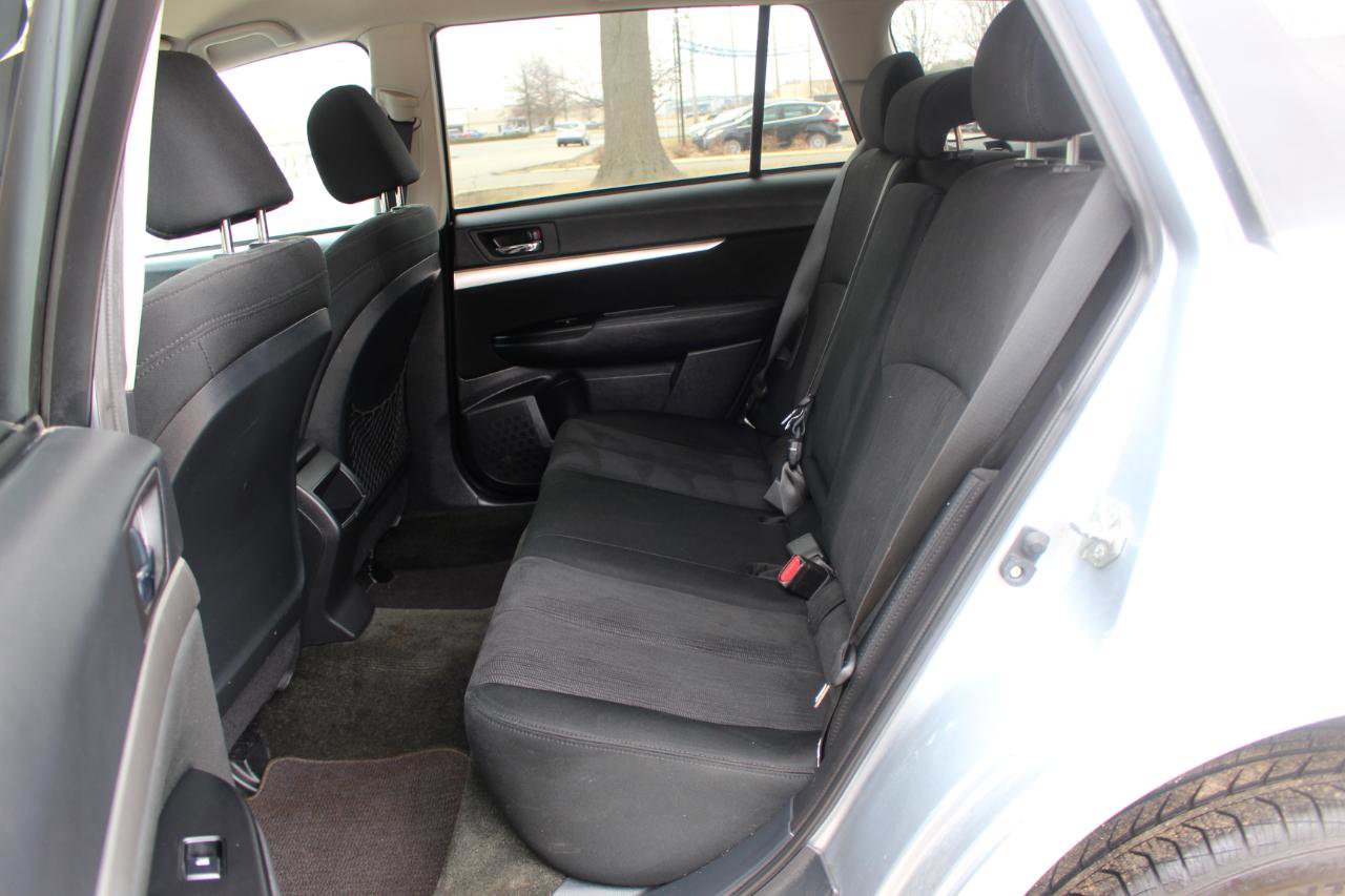 Used 2013 Subaru Outback 2.5i Premium w/ All-Weather Pkg AWD/4WD image 28