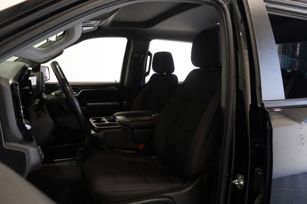 Used 2022 Chevrolet Silverado 1500 LT w/ Z71 Off-Road Package AWD/4WD image 20