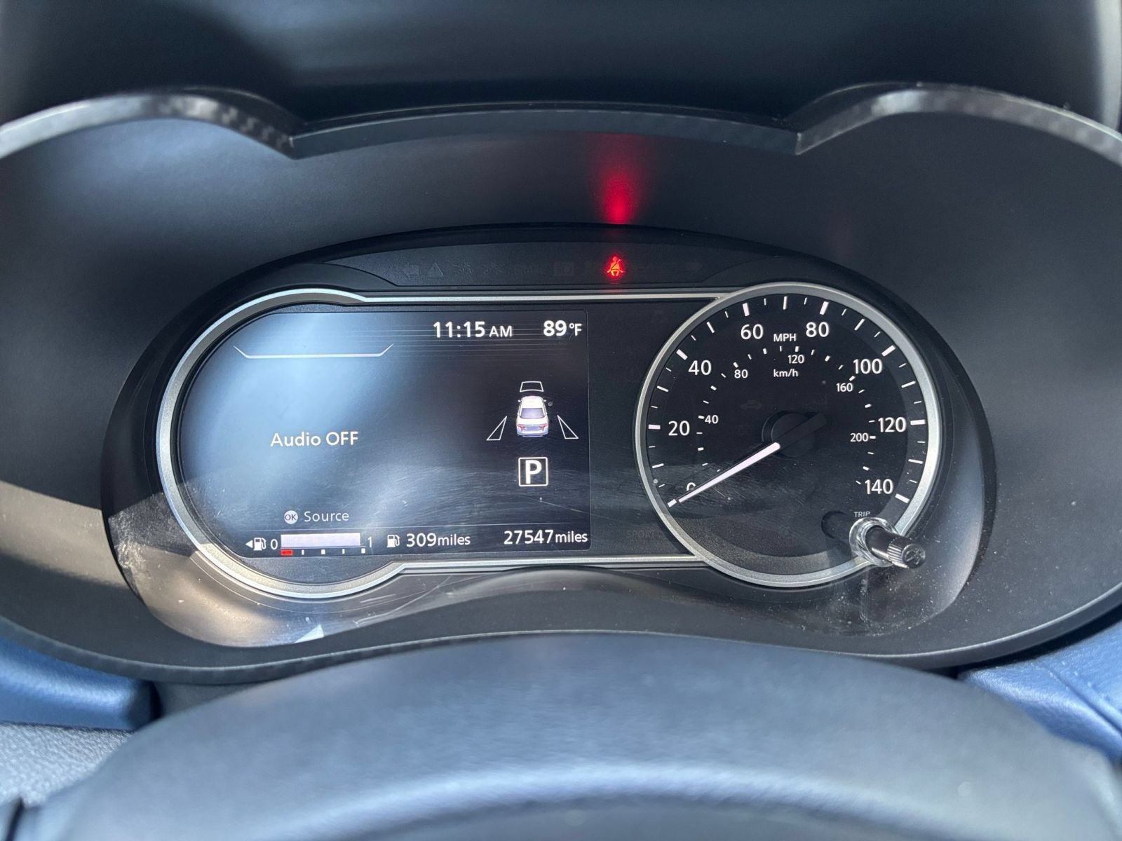 Used 2025 Nissan Versa SV FWD image 38