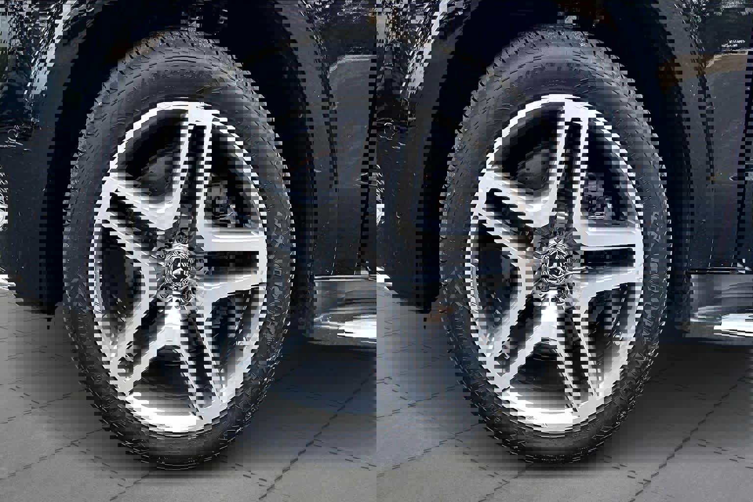 Used 2019 Mercedes-Benz GLS 550 4MATIC image 11