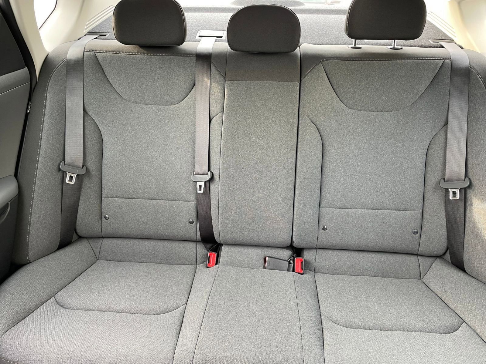 Used 2025 Kia K4 LXS image 38