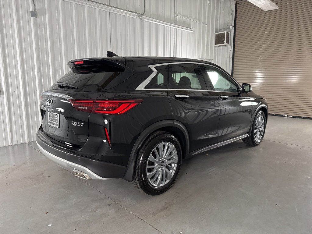 Certified 2025 INFINITI QX50 Pure image 7