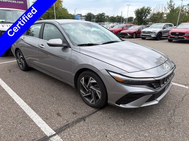 Certified 2024 Hyundai Elantra SEL w/ Convenience Package FWD image 4