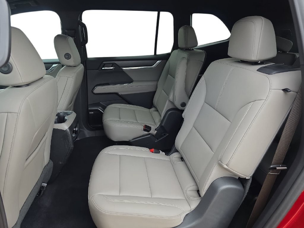 Used 2024 GMC Acadia Elevation w/ Luxury Package FWD image 12