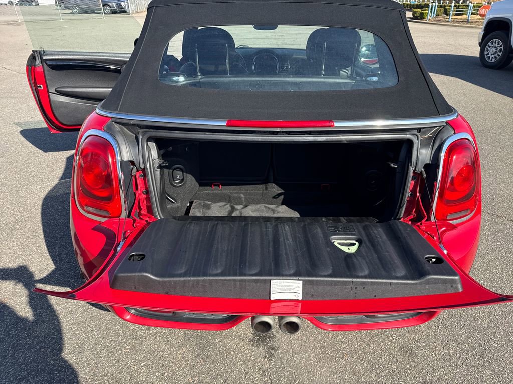 Used 2019 MINI Cooper S w/ Signature Upholstery Package image 24