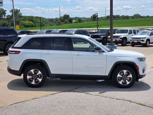Used 2022 Jeep Grand Cherokee Limited 4xe AWD/4WD image 9
