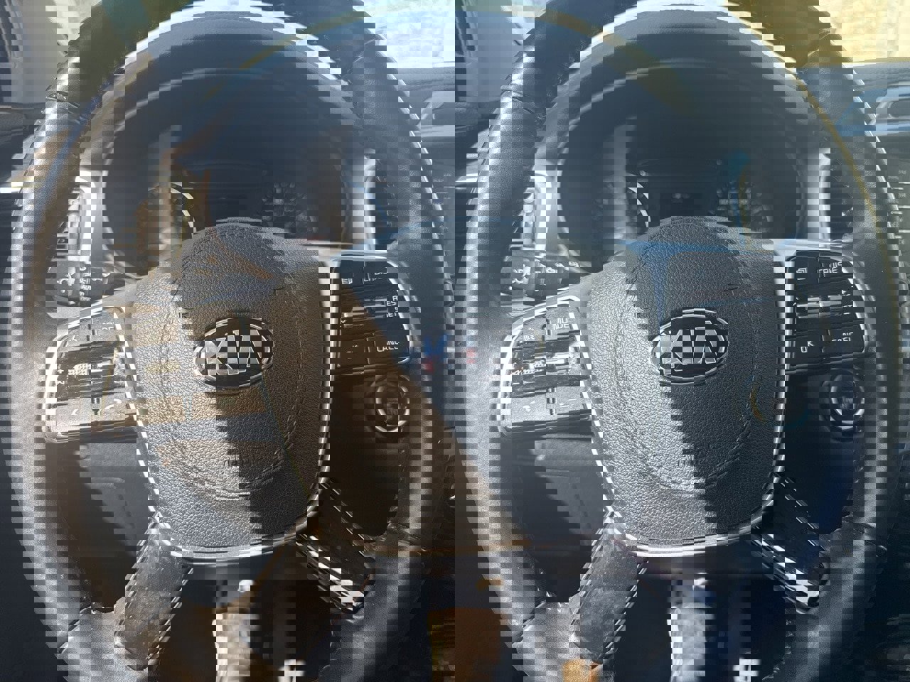 Used 2020 Kia Sorento S image 12