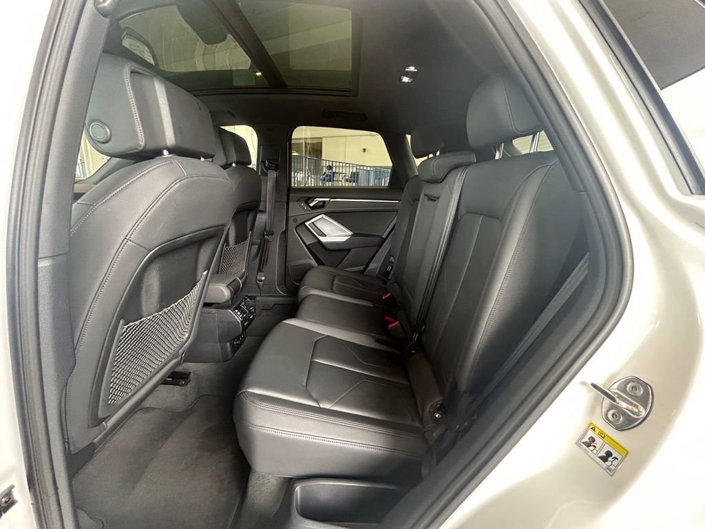 Used 2023 Audi Q3 2.0T Premium image 34