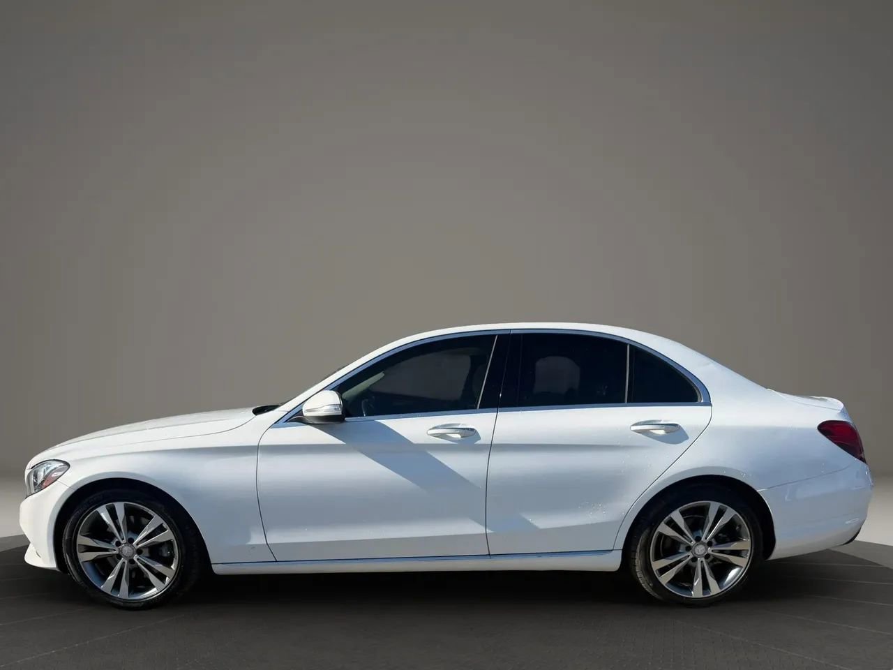 Used 2015 Mercedes-Benz C 300 4MATIC Sedan image 8