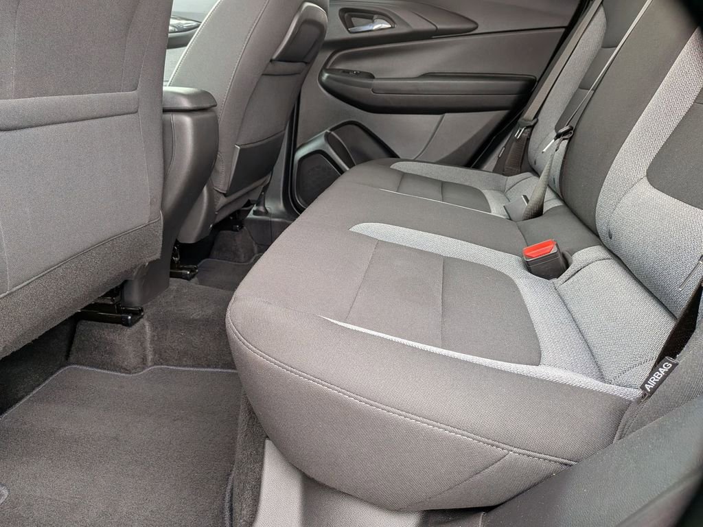 Used 2025 Chevrolet TrailBlazer LT AWD/4WD image 22