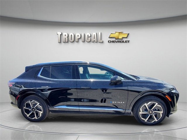 New 2025 Chevrolet Equinox EV LT image 6