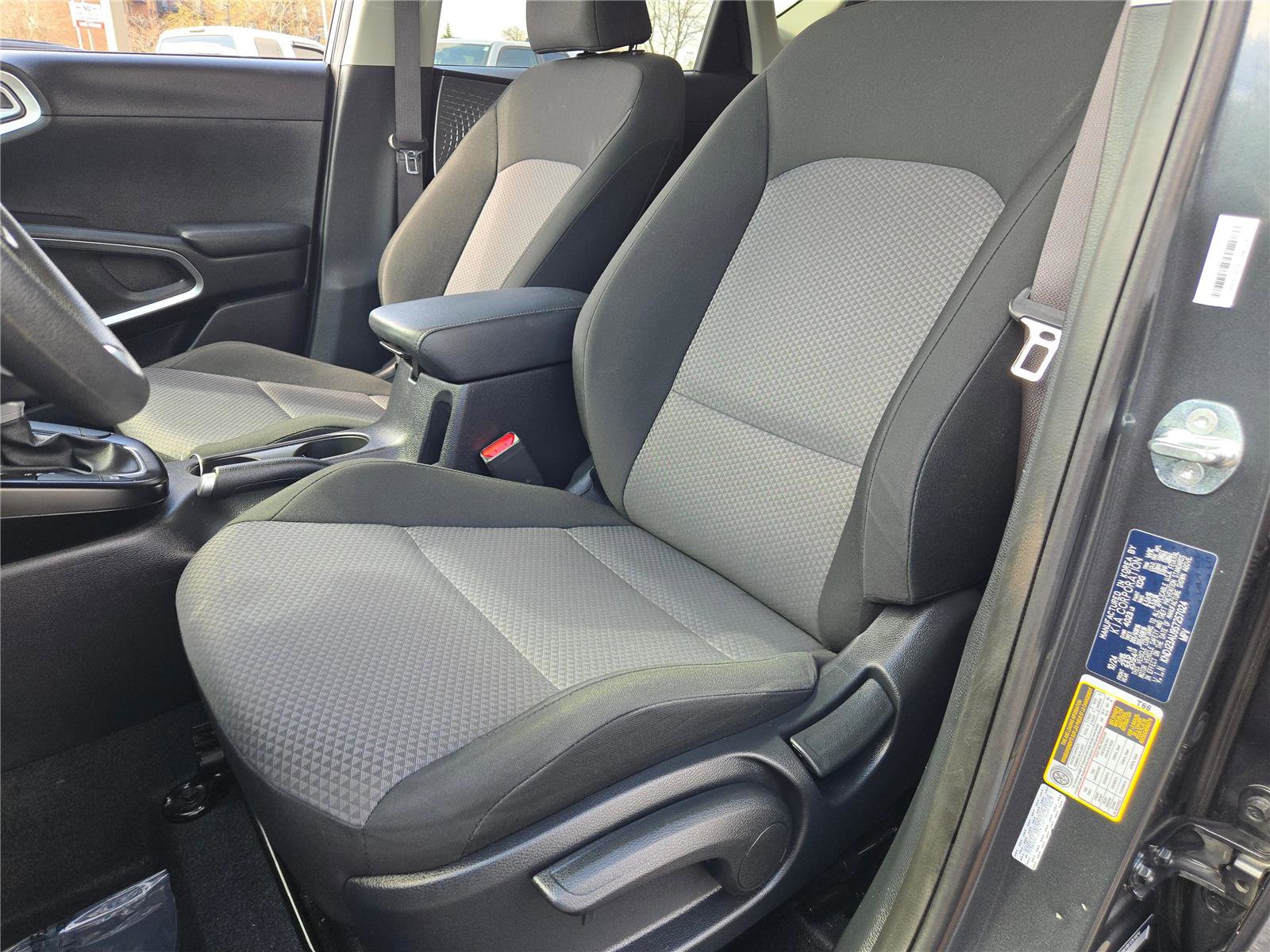 Used 2025 Kia Soul LX w/ LX Technology Package image 27