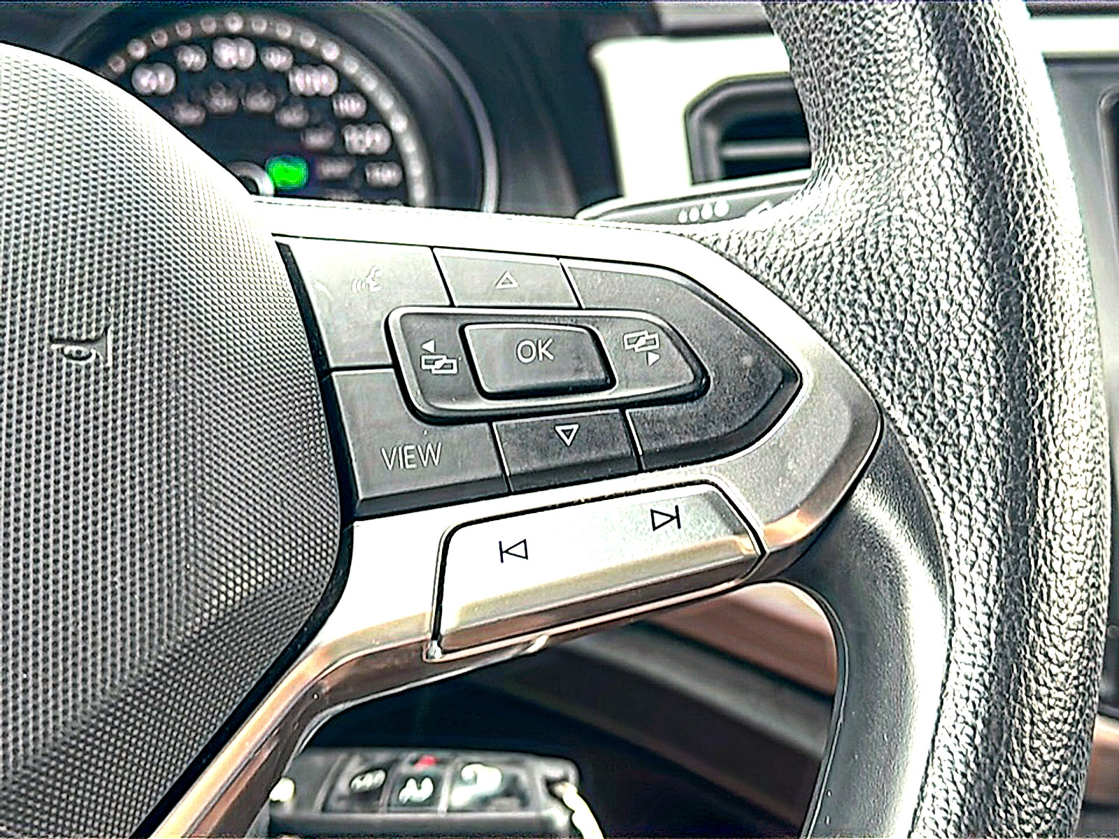 Used 2021 Volkswagen Atlas Cross Sport S FWD image 28