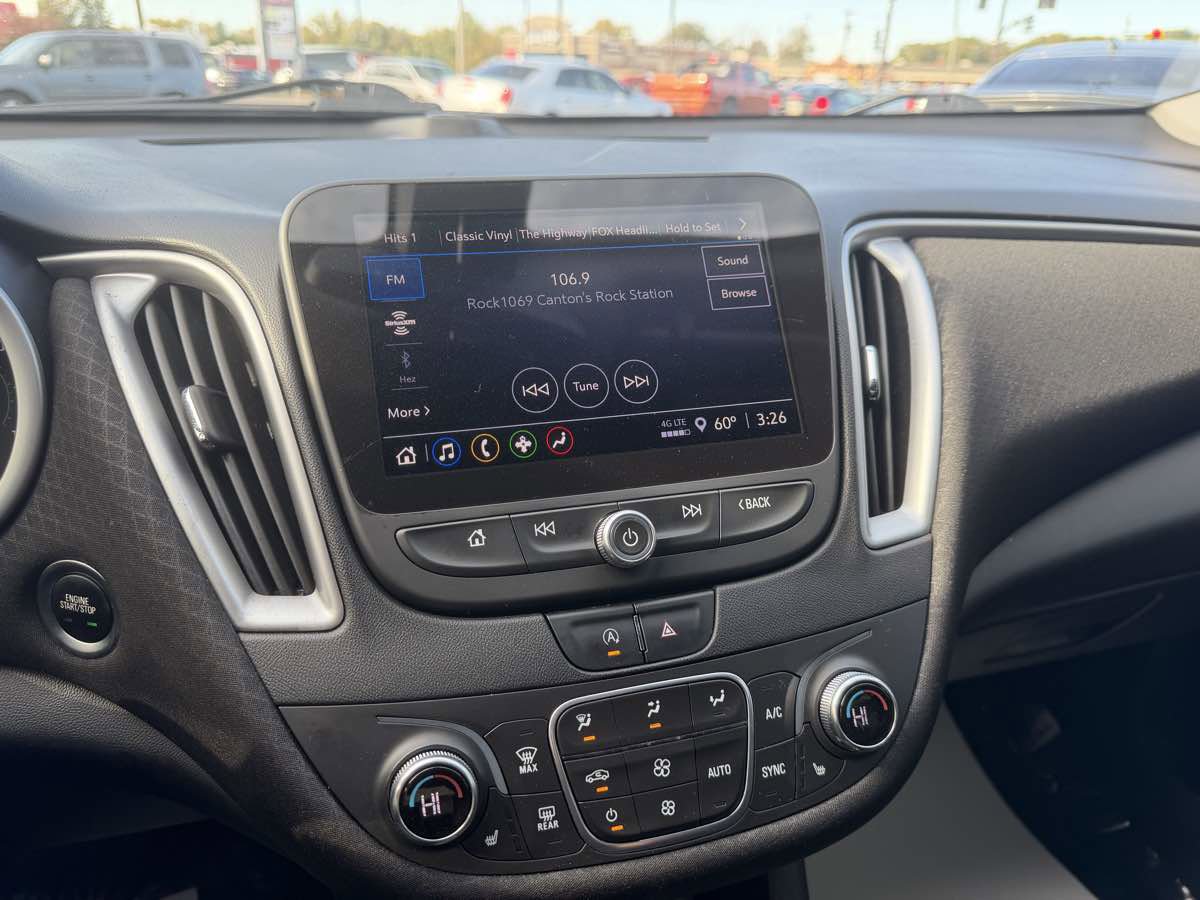 Used 2022 Chevrolet Malibu LT image 22