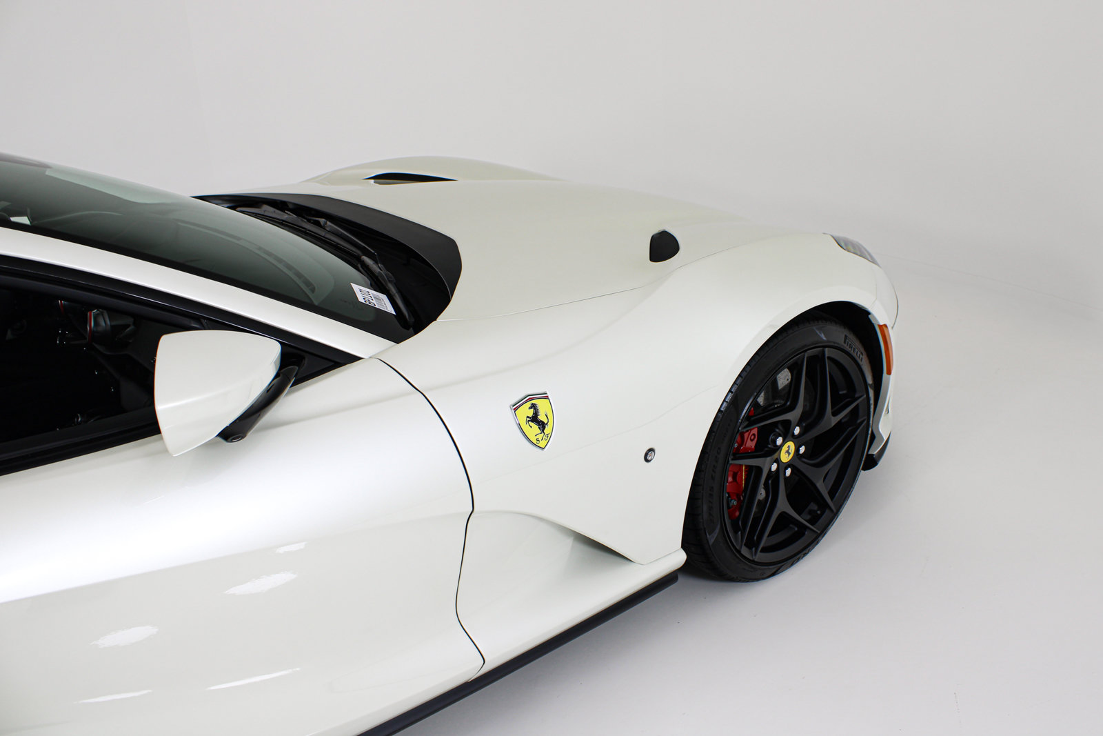 Used 2020 Ferrari 812 Superfast RWD image 11