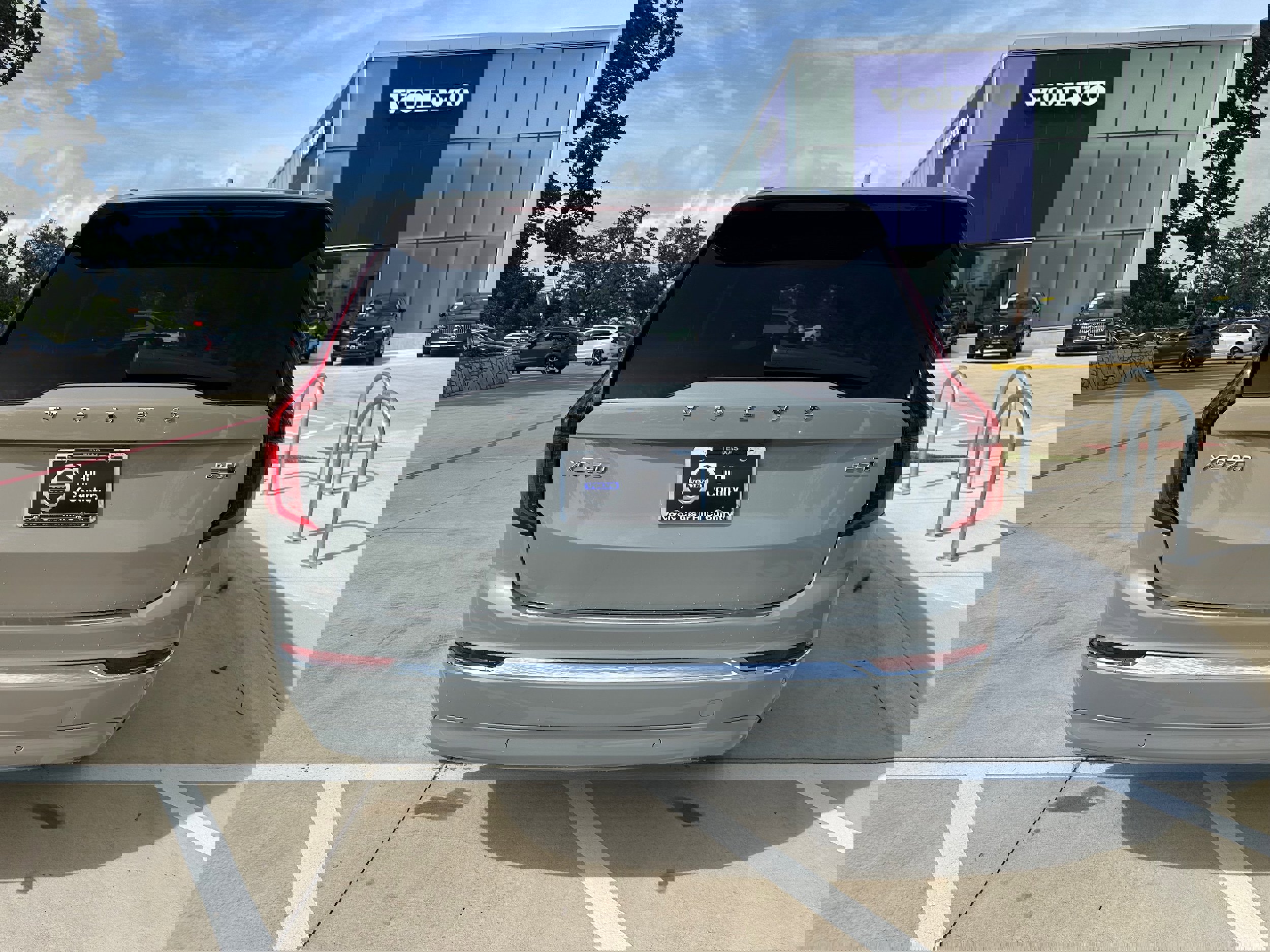 Used 2026 Volvo XC90 B5 Plus w/ Protection Package Premier image 5