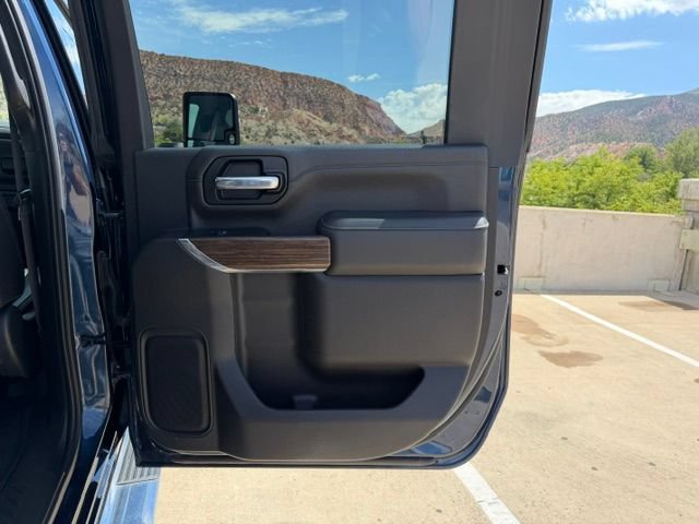 Used 2022 Chevrolet Silverado 3500 High Country w/ Z71 Off-Road Package AWD/4WD image 19