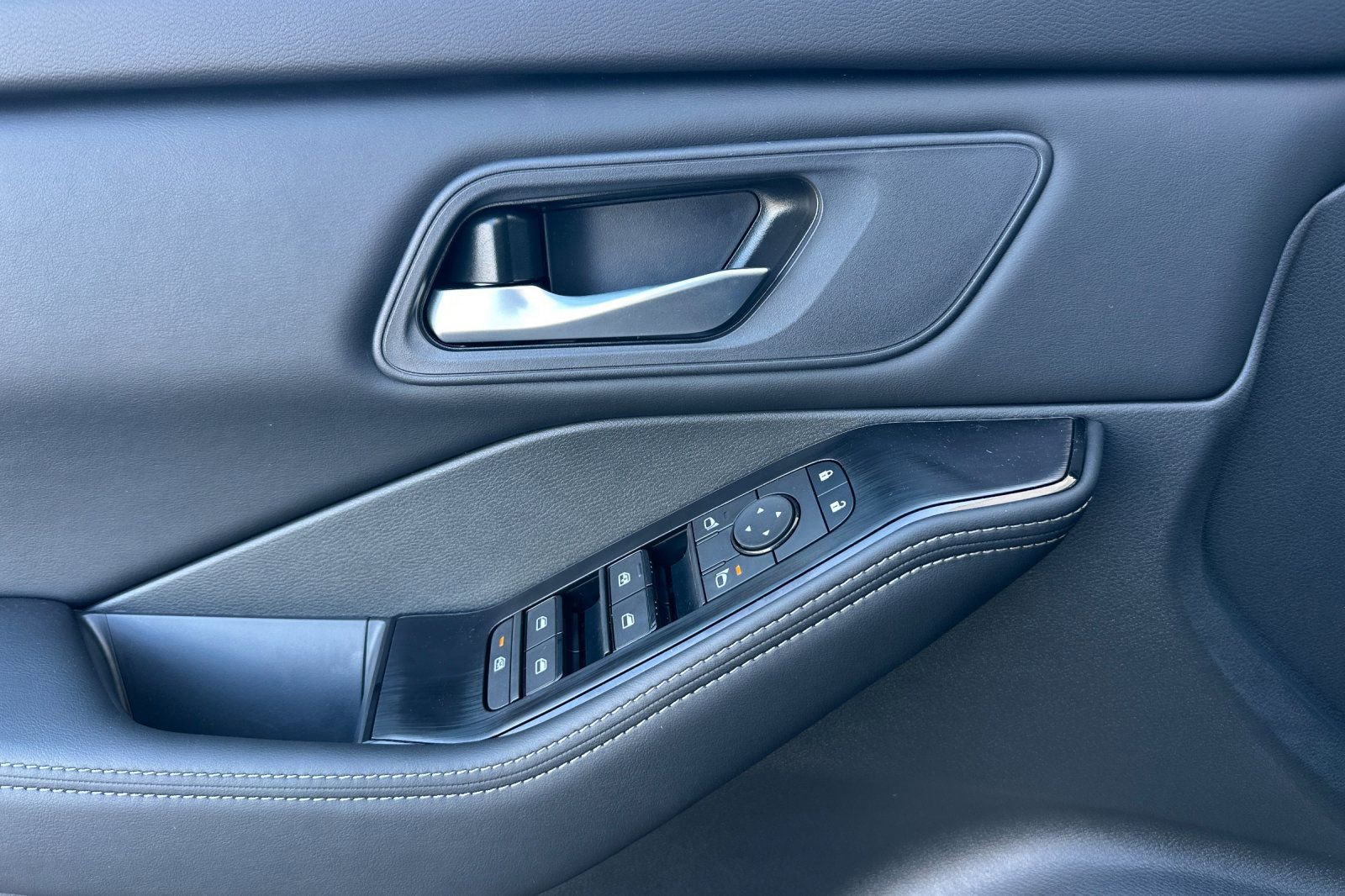 New 2026 Nissan Rogue SV w/ Cold Weather Package image 8