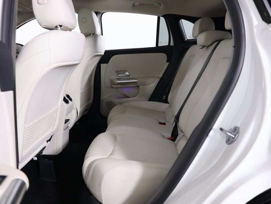 Certified 2023 Mercedes-Benz GLA 250 4MATIC w/ Premium Package image 43