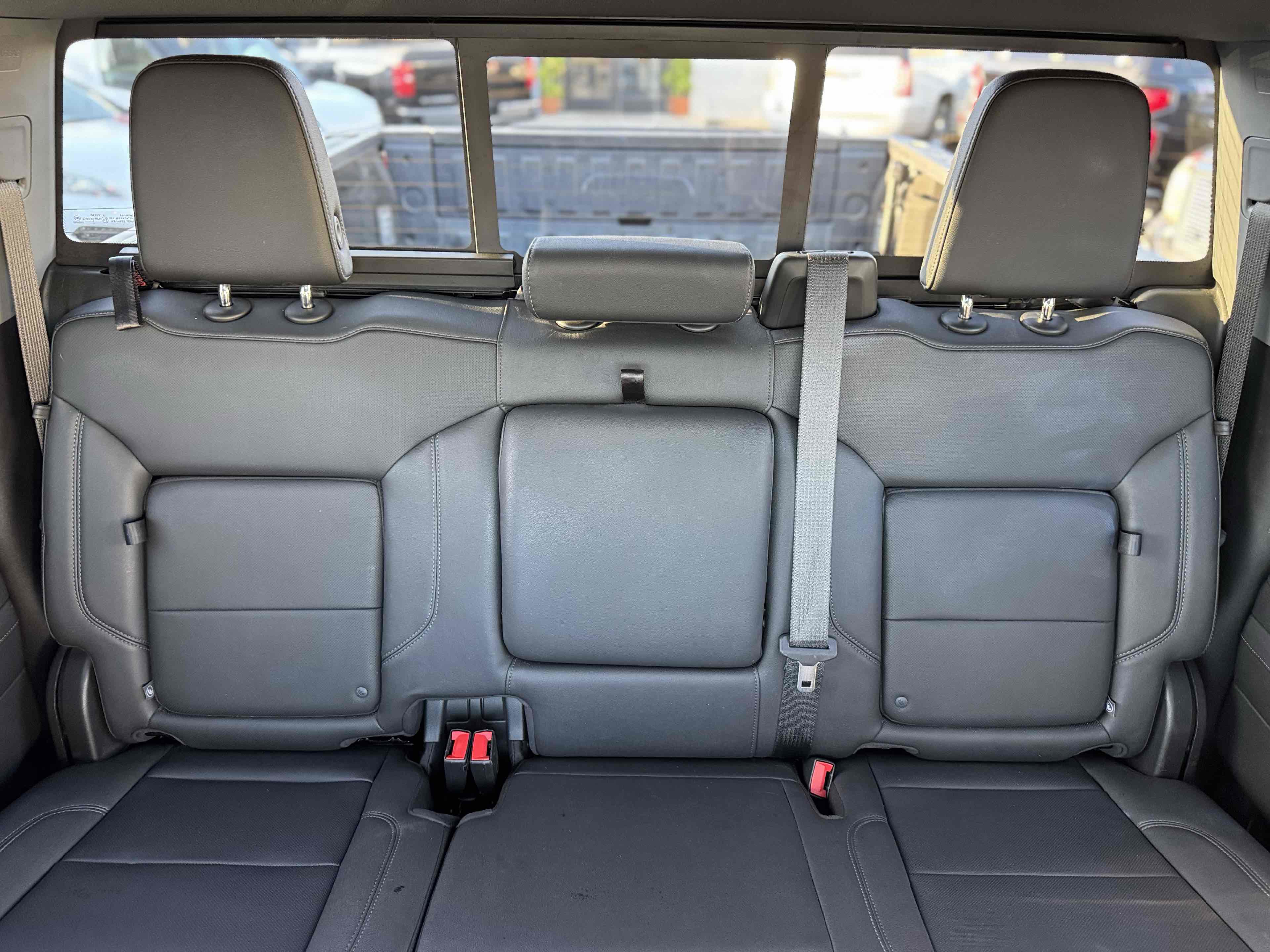 Used 2022 Chevrolet Silverado 1500 LTZ AWD/4WD image 38