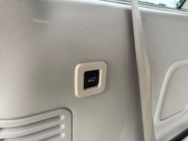 Used 2017 Lincoln Navigator Select AWD/4WD image 13