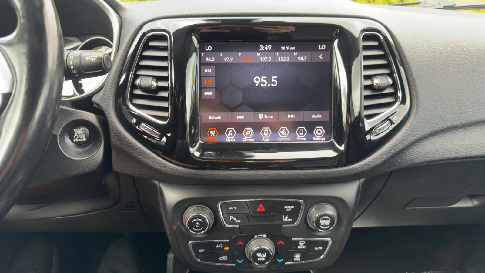 Used 2021 Jeep Compass Limited FWD image 11