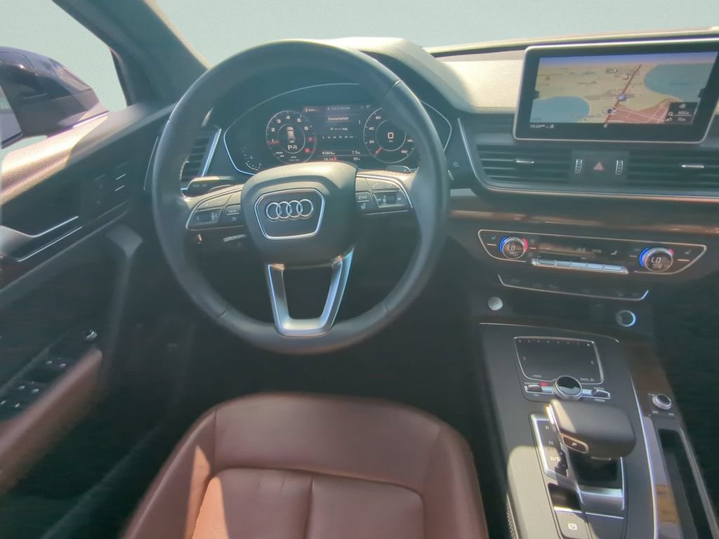 Used 2020 Audi Q5 2.0T Premium Plus w/ Premium Plus Package AWD/4WD image 13