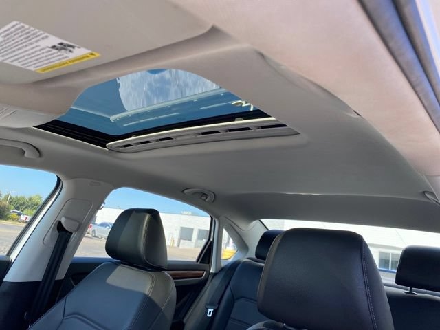 Used 2022 Volkswagen Passat 2.0T FWD image 13