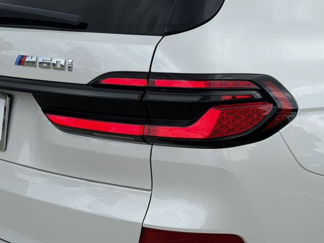 Used 2024 BMW X7 M60i w/ Executive Package image 7