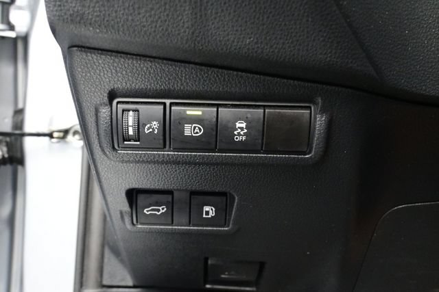Used 2024 Toyota Corolla Cross AWD Hybrid w/ Convenience Package image 14